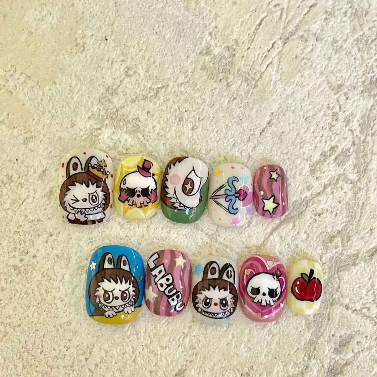 NailZagreb Y2K Pop Cartoon Press On Nails with Retro Street Art Design